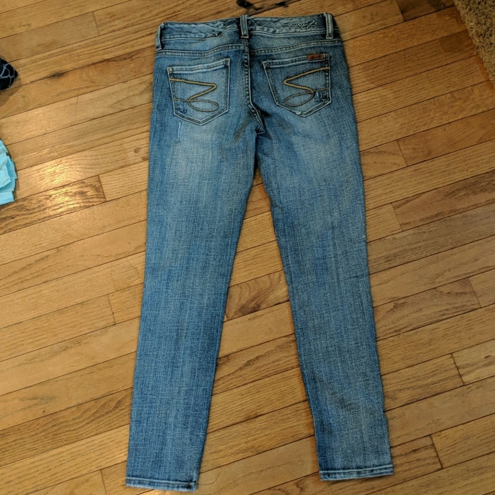 Seven7 distressed skinny jeans - Picture 4 of 6